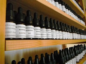 Aanbieding: 12 EDELSTEEN REMEDIES, WAARVAN 4 GRATIS!