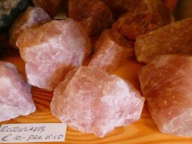 Rozekwarts Madagascar  per kilo: &euro;10.-