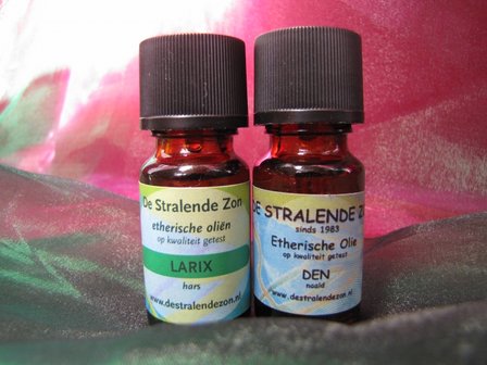 Set Grove Den + Larix Etherische Olie van &euro; 8.85 voor &euro; 7.05