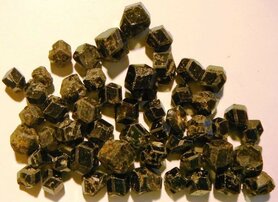 Edelsteen Remedie Granaat, Zwart  Inhoud 10 cc