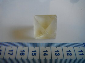 FLUORIET GEEL OCTAËDER 